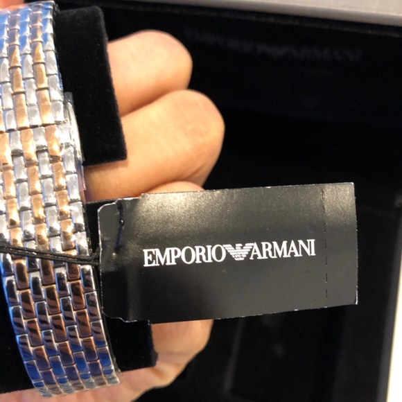 NWT His and Hers Emporio Armani watch set - Picture 12 of 15